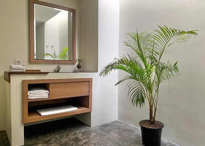 Ayom Suite